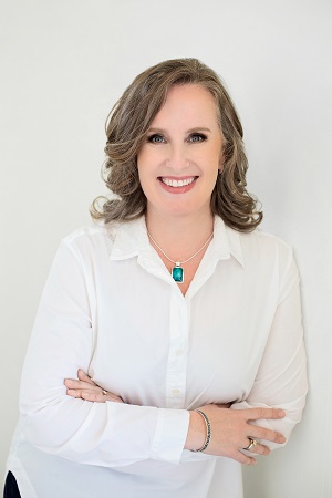 8 Steps to Create a Dynamic Presentation from Your Book by Kirsten Holmberg